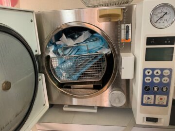 滅菌パックとオートクレーブのイメージ